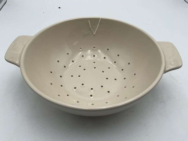 Longaberger pottery colander