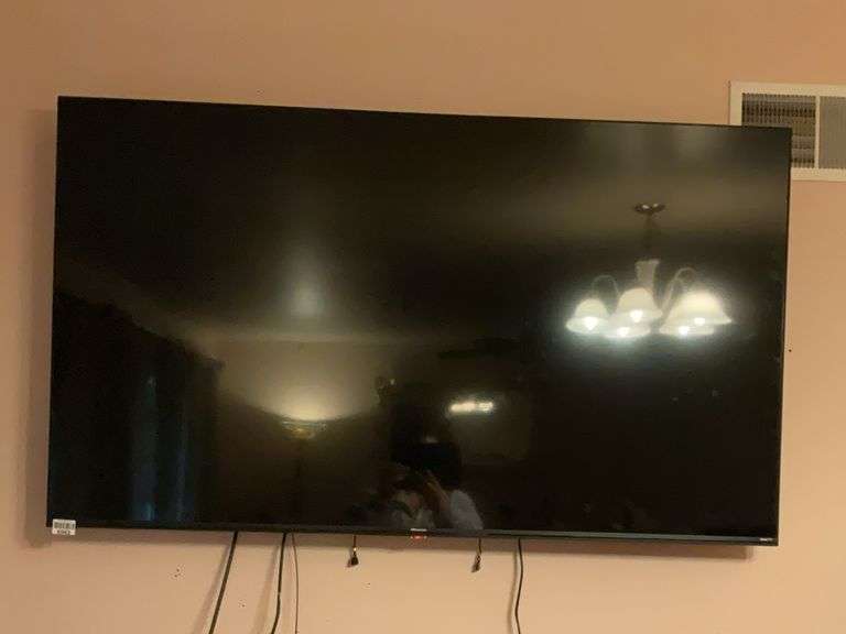 Hisense Roku wall mount TV - bring tools for removal