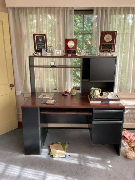 Computer desk w/ rear shelf unit - no contents 53 x 27 x 53 - MUST COME ...