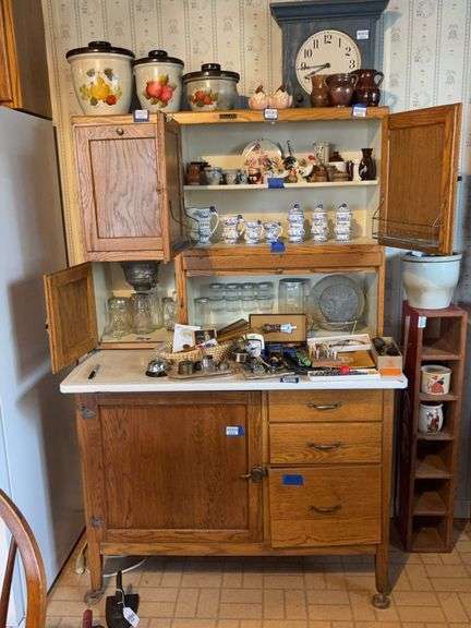 Sellers oak kitchen cabinet w/ white enamel work surface, and built-in flour sifter - no other contents 42x26x66m - MUST COME DURING LAST 2 HOURS OF PICKUP FOR THIS ITEM