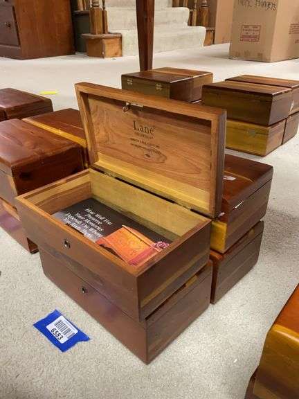 Qty 4: Martin's Fine Furniture/ Hagerstown MD Genuine Lane Keepsake dresser boxes