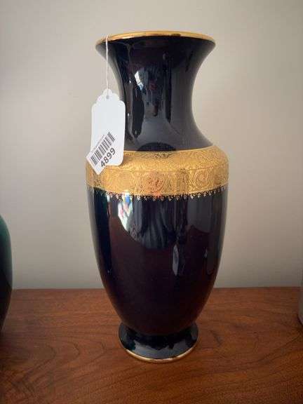 Limoges/France porcelain vase w/ gold luster trim