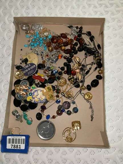 Costume jewelry: beads, chains, ring