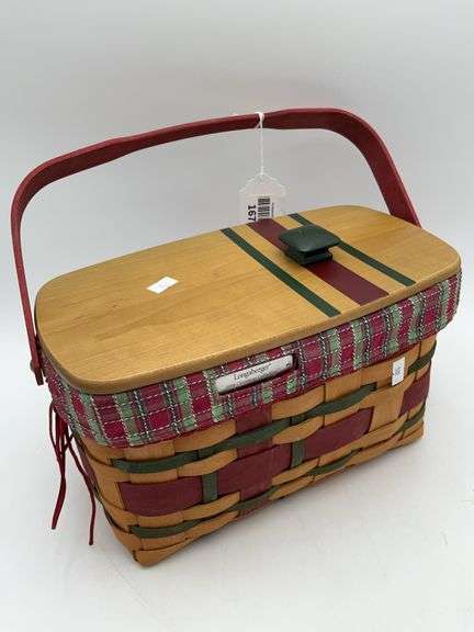 2008 Christmas collection wrap it up basket red and green trim liner, protector and lid