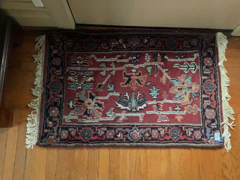 Persian style rug 24 x 42