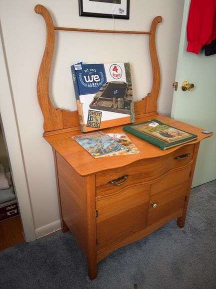 Oak washstand w/ lyre towel rack back - no contents 33x20x52