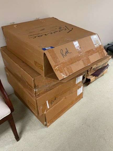 Red carpet squares 8/box