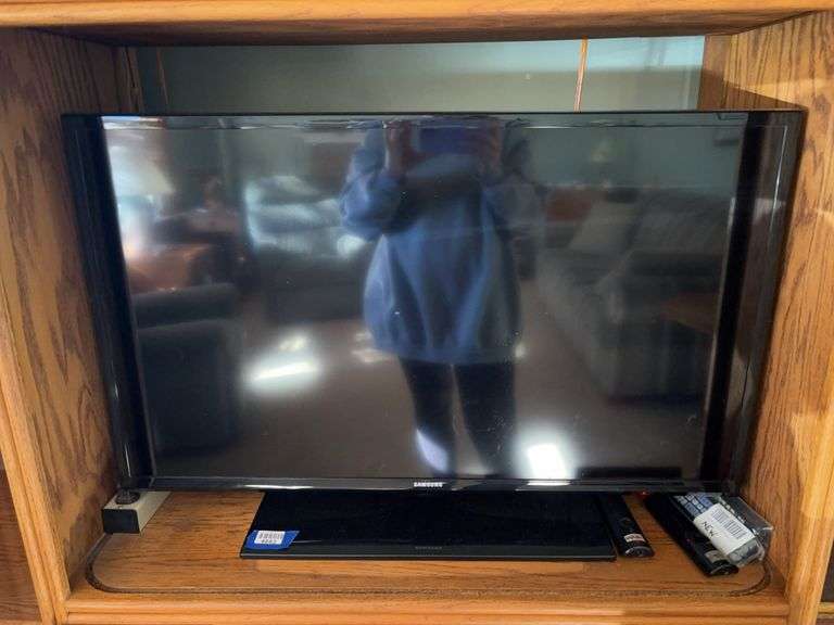 Samsung TV model: UN39FH5000F w/ remotes