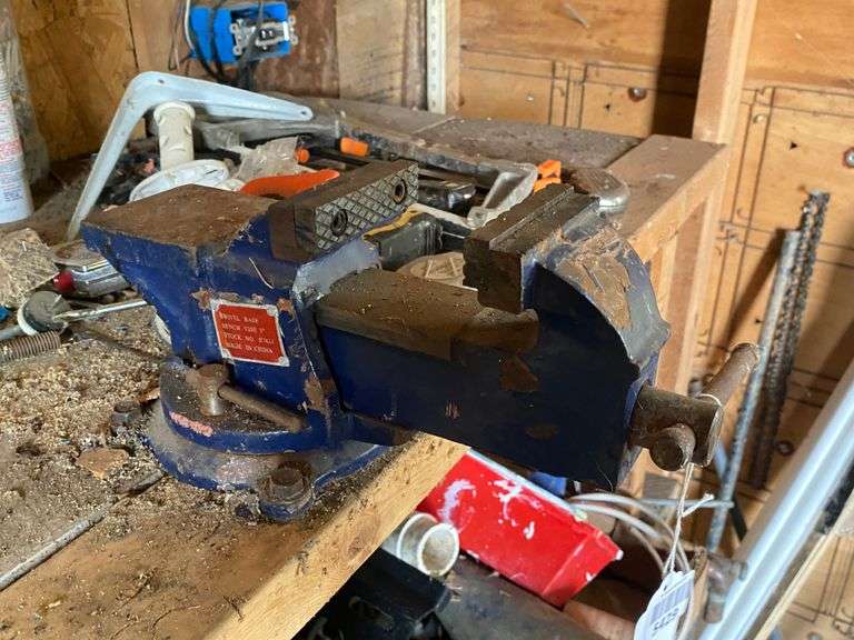 Swivel base bench vise - bring tools for removal