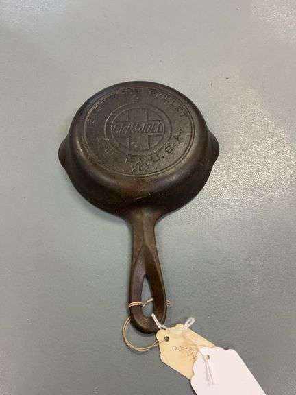 No.2 GRISWOLD cast iron skillet