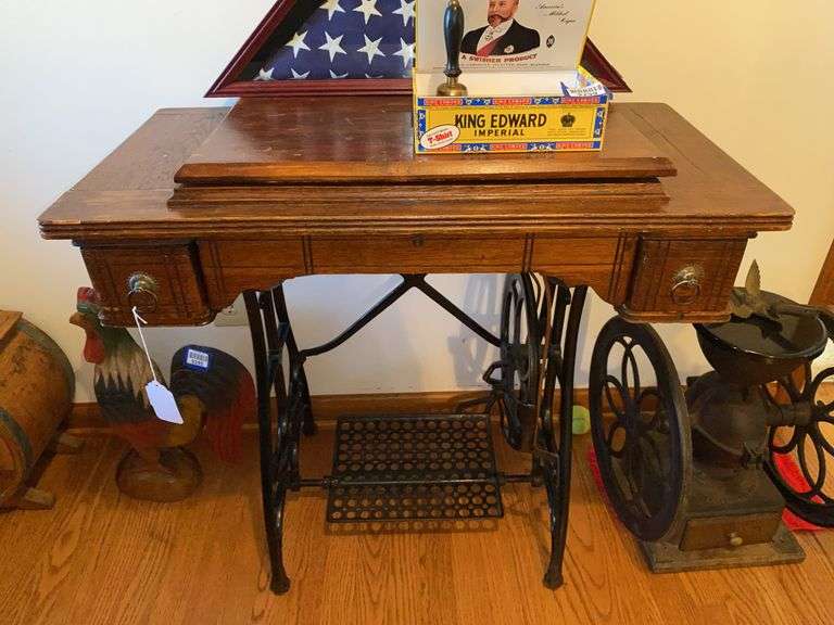 Oak treadle sewing machine cabinet - no top contents 32.5x17x31