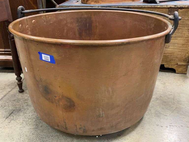 Copper apple butter kettle w/ wrought iron bail handle 34x23