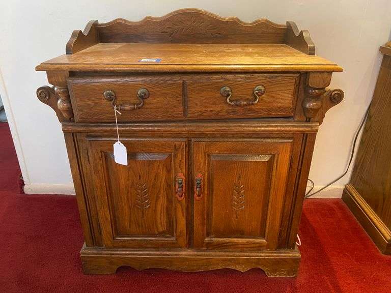 Oak finish washstand/server w/ side towel bars 33x17x34