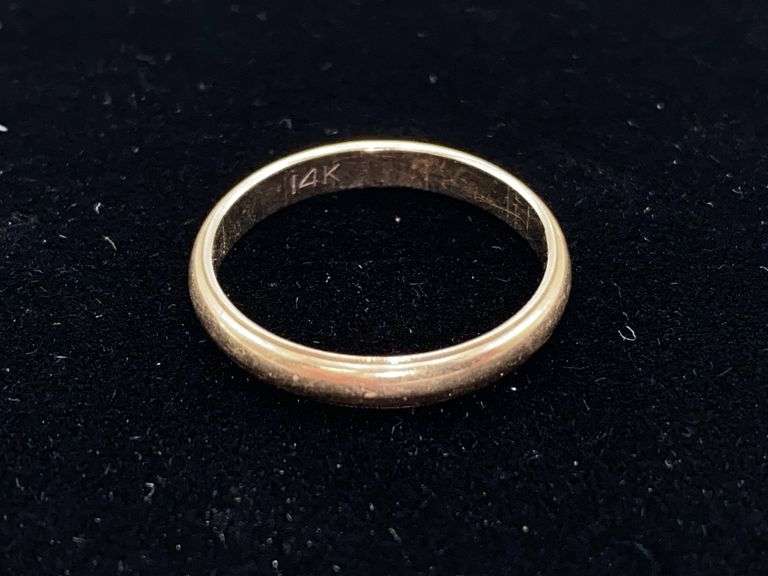 14K gold band ring Size 9