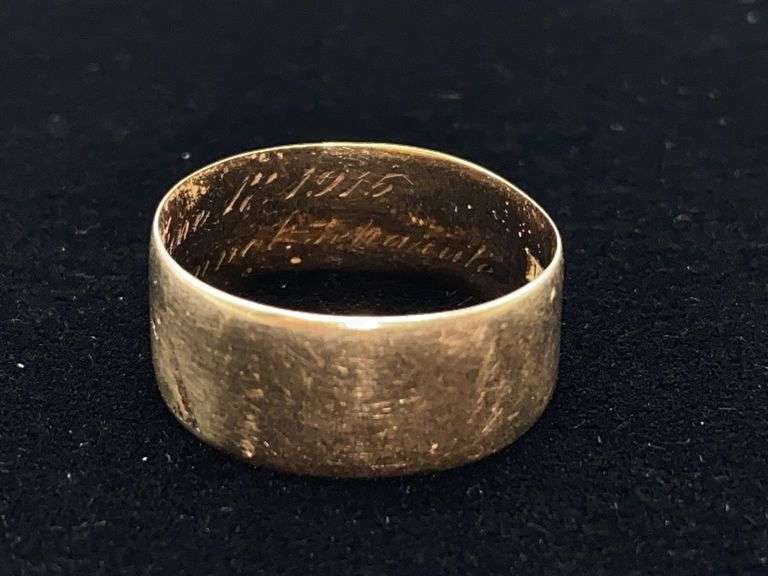 14K gold wedding band ring Size 10