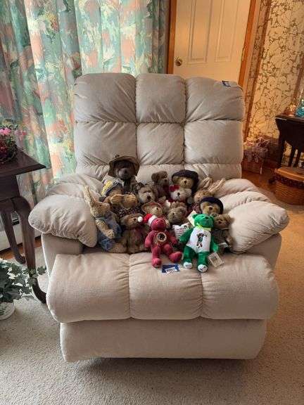 Puffy recliner - no contents 38in wide