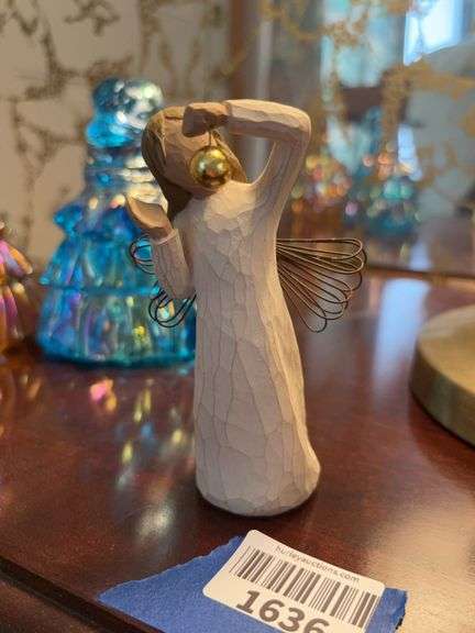 Willow Tree angel figurine