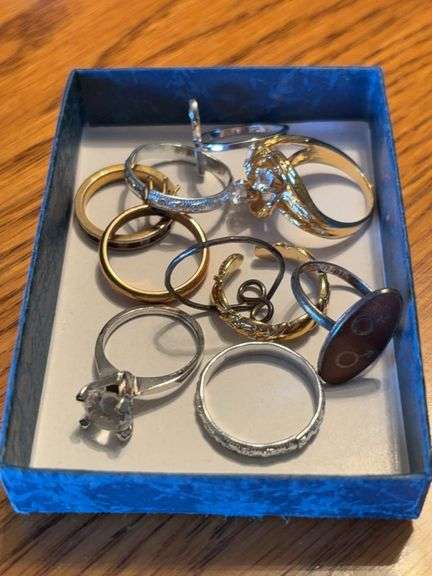 Ladies fashion rings lot