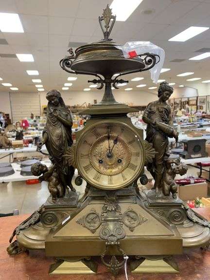 Renaissance Revival mantel clock w/ Neo-classical figures 21.5” tall