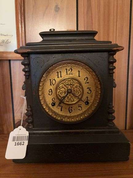 Ingraham black mantel clock, w/ key