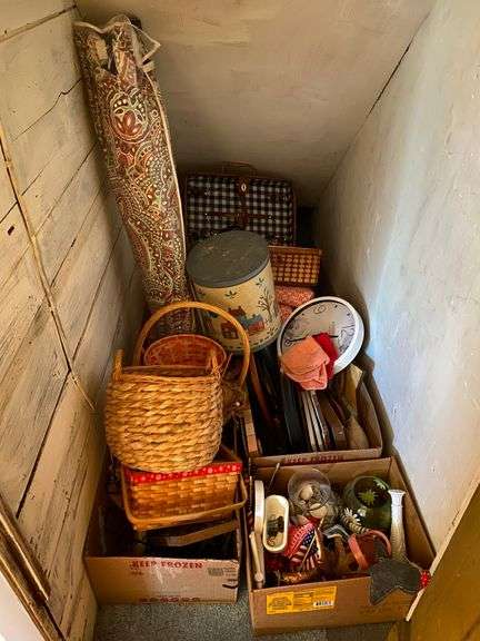 Picnic hamper, baskets, wall clocks, household and decor items lot