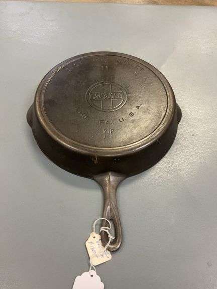 No.11 GRISWOLD cast iron skillet