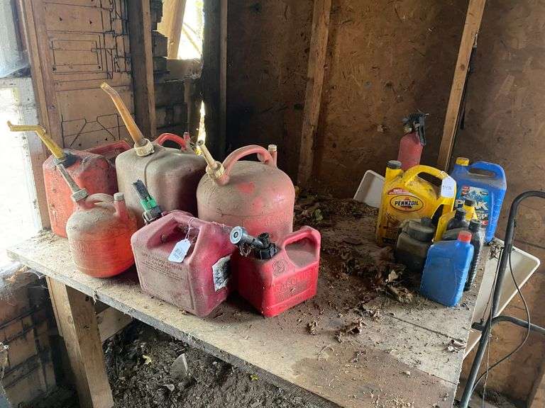 Plastic gas cans lot, and motor oil