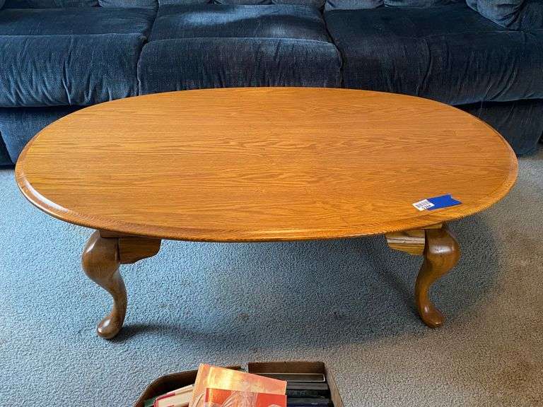 Queen Anne oak oval coffee table 46x27.5x15.5