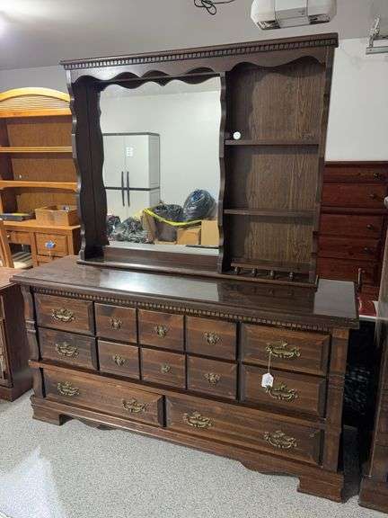 Dresser w/ attached mirror 62x18x71