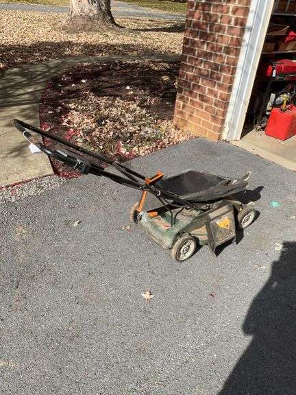 Black & Decker lawn mower