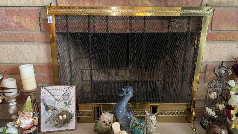 Brass tone fireplace screen and metal grate 31x38