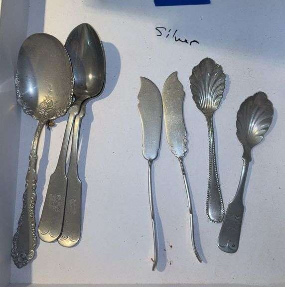 Silver plate spoons, butter knives