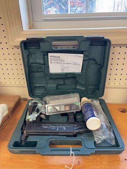 Hitachi 2 in 18 Ga Brad Nailer