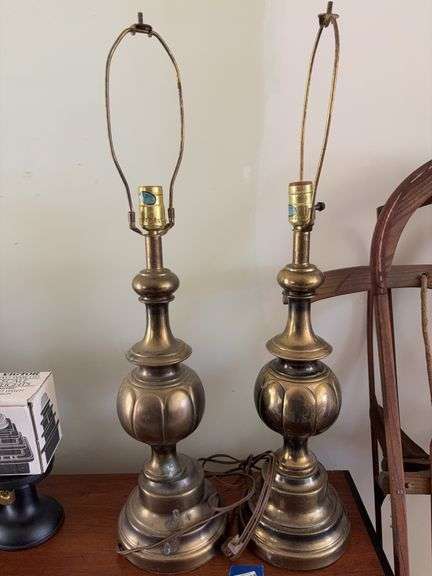 Pair of lamp bases