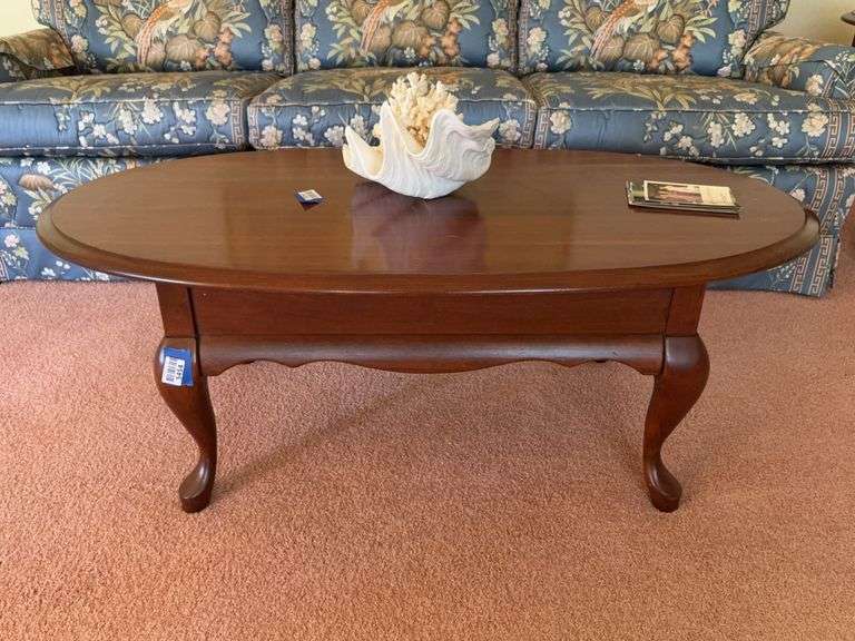 Oval Coffee table, cabriole legs, no contents 46x24x16