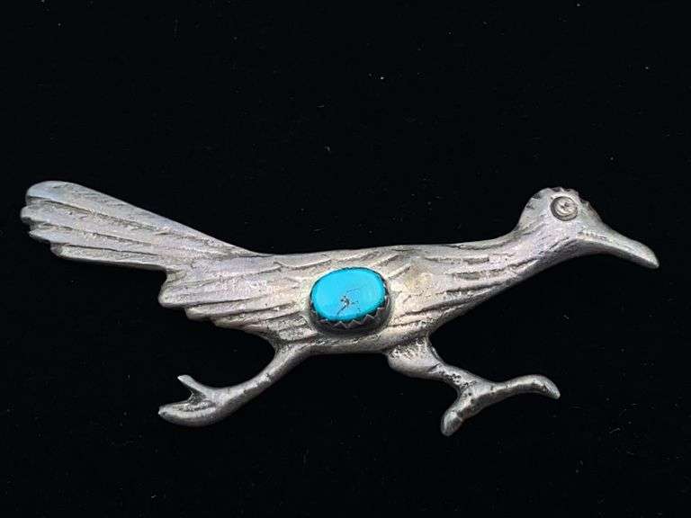 Silver tone Roadrunner pin w/ turquoise