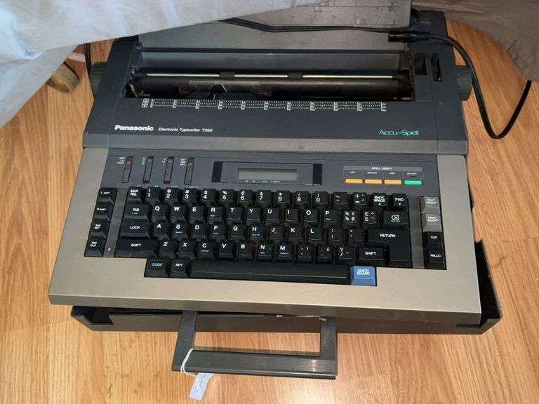 Panasonic T365 electric typewriter