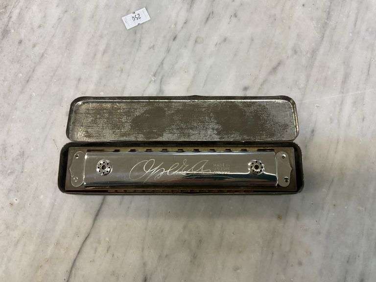 Opera harmonica with case