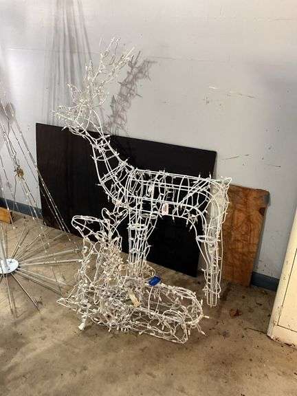 Wooden christmas yard deer