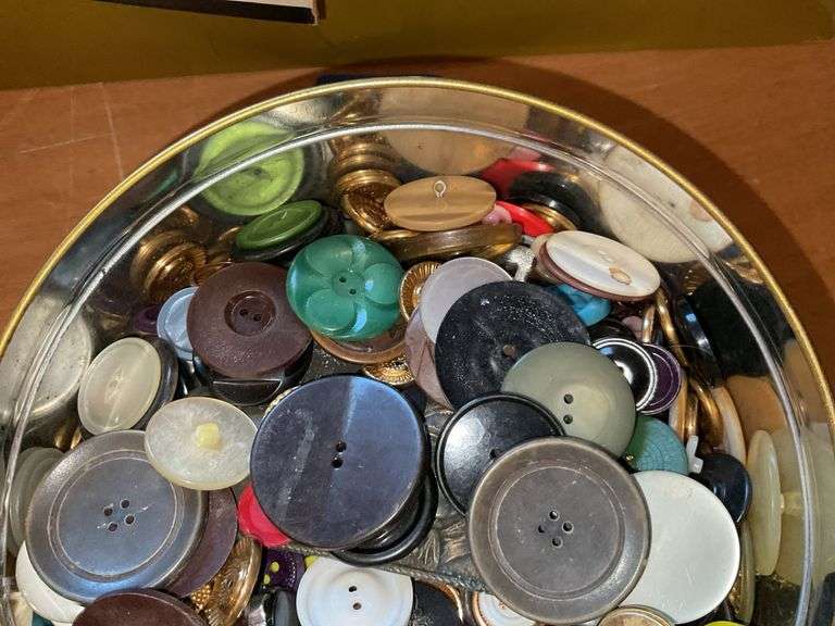 Button tin - Hurley Real Estate & Auctions