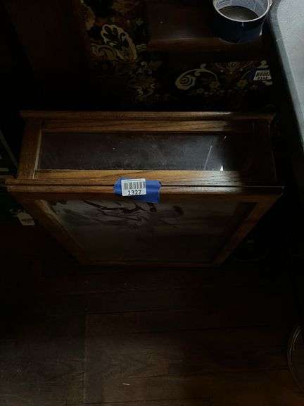 Tabletop display case 17x6x23
