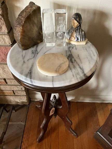 Round white marble top stand - no contents 16x16x28