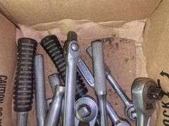 Socket wrench handles
