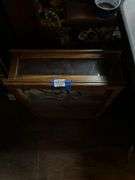 Tabletop display case 17x6x23