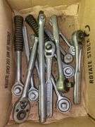 Socket wrench handles