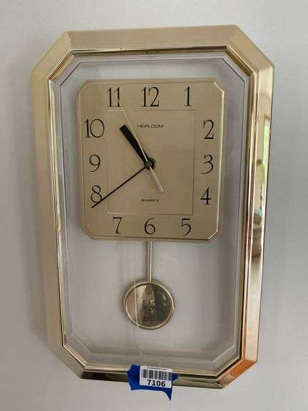 Wall clock, battery operated 10x16