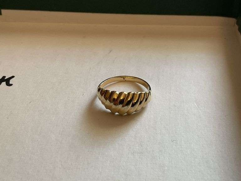 14kt Gold Ring Size 3