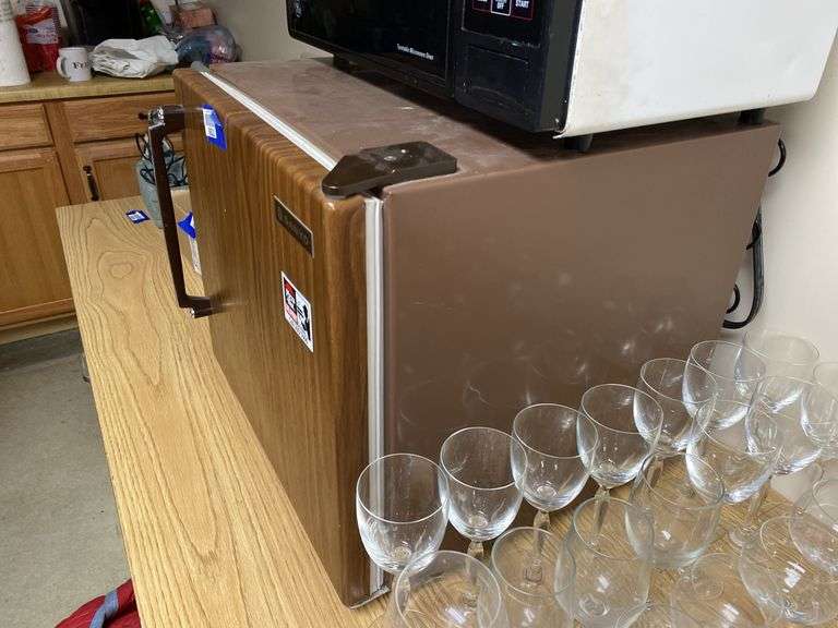 Sanyo dorm refrigerator