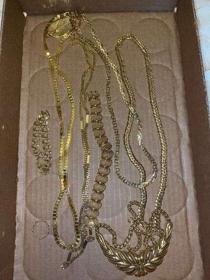 Costume jewelry lot