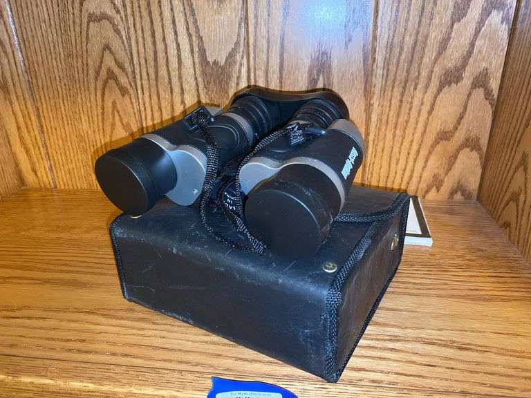 Bosch-Optikon Binoculars with case